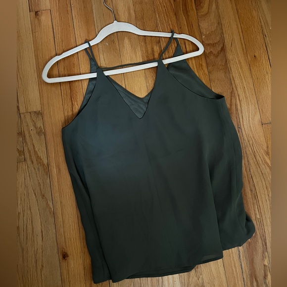 Loft Army Green size small tank - Picture 3 of 5